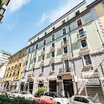 Stayeasy Fara12 - Station & Downtown Walking Distance ميلان