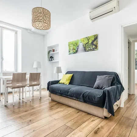 Stayeasy Fara12 - Station & Downtown Walking Distance * ميلان