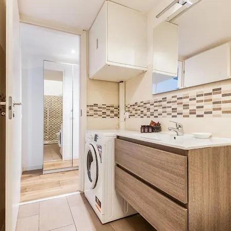 Appartement Stayeasy Fara12 - Station & Downtown Walking Distance Milaan