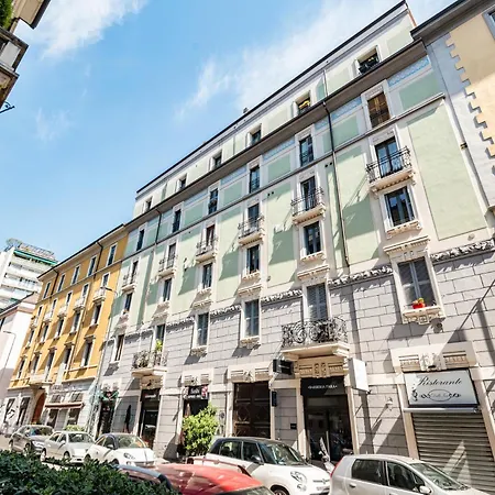 Stayeasy Fara12 - Station & Downtown Walking Distance Milaan